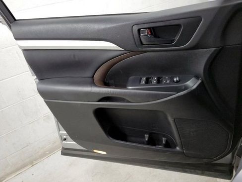 Used 2015 Toyota Highlander Plus image 6
