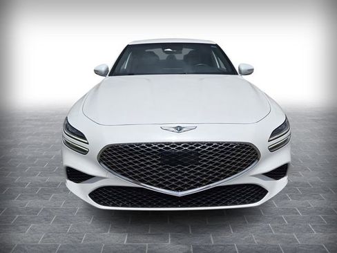 Used 2022 Genesis G70 2.0T RWD image 2