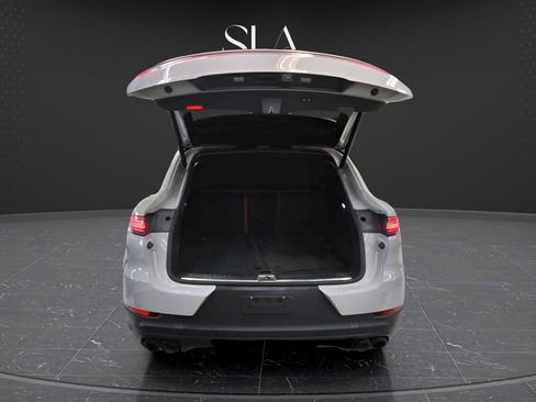 Used 2021 Porsche Cayenne Coupe AWD/4WD image 6
