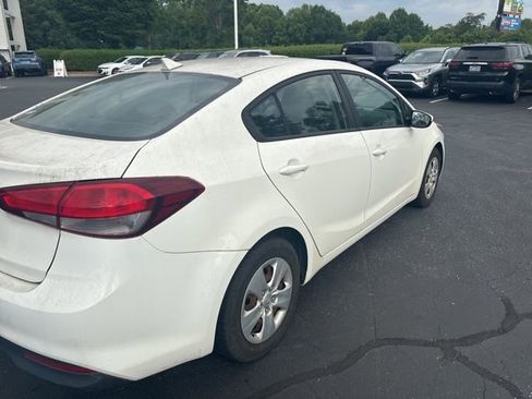 Used 2017 Kia Forte LX FWD image 7