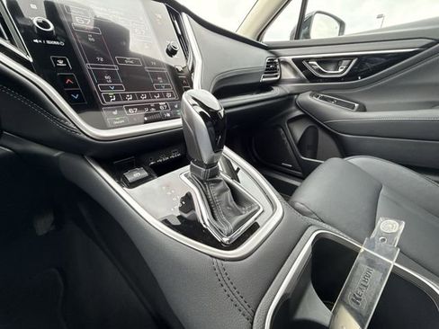 Used 2025 Subaru Outback Limited image 20