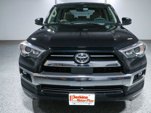 Used 2024 Toyota 4Runner Limited AWD/4WD image 4
