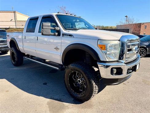 Used 2011 Ford F350 Lariat w/ Lariat Ultimate Pkg AWD/4WD image 2