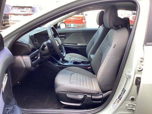Used 2025 Kia K4 EX image 22