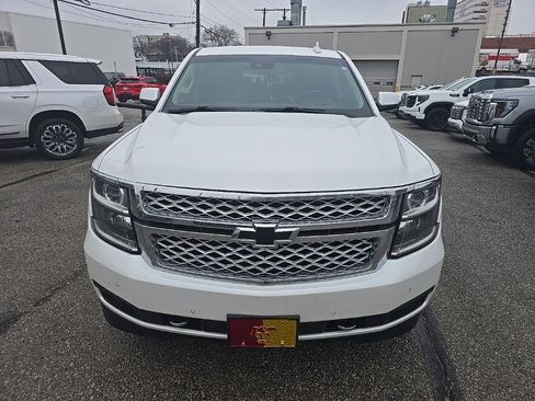 Used 2018 Chevrolet Suburban LT w/ LT Signature Package image 2
