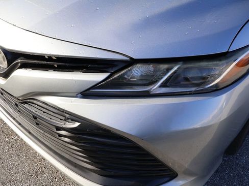 Used 2019 Toyota Camry LE image 3