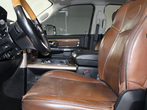 Used 2014 RAM 1500 Laramie Longhorn w/ Convenience Group image 17