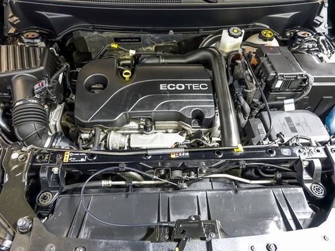 Certified 2022 GMC Terrain SLE w/ Driver Convenience Package image 31