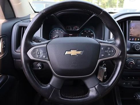 Used 2019 Chevrolet Colorado Z71 w/ Z71 Midnight Edition AWD/4WD image 8