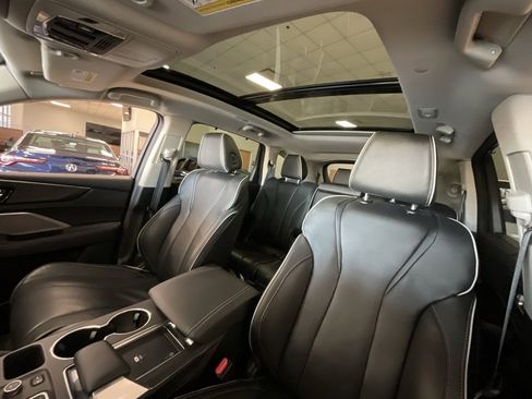 Used 2023 Acura MDX SH-AWD w/ Advance Package image 11