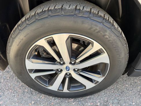 Used 2018 Subaru Outback 3.6R Limited AWD/4WD image 17