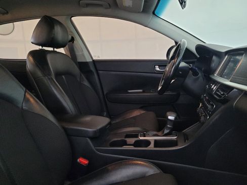 Used 2020 Kia Optima S FWD image 21