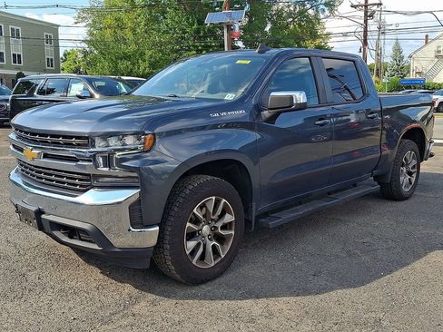 Used 2022 Chevrolet Silverado 1500 LT AWD/4WD image 3