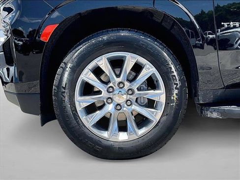 Used 2023 Chevrolet Tahoe Premier w/ Premium Package RWD image 10