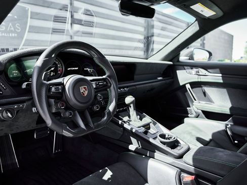 Used 2025 Porsche 911 GT3 RS w/ Weissach Package RWD image 2