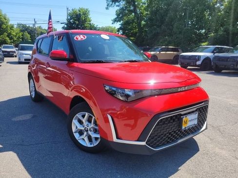 Certified 2024 Kia Soul LX w/ Option Group 015 FWD image 8