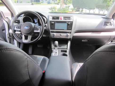 Used 2017 Subaru Outback 2.5i Limited image 17