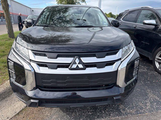 Used 2024 Mitsubishi Outlander Sport ES AWD/4WD image 6