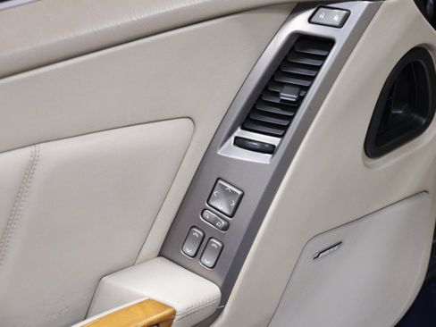 Used 2005 Cadillac XLR RWD image 40