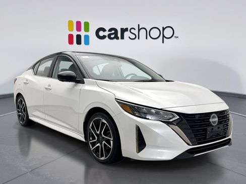 Used 2024 Nissan Sentra SR w/ SR Premium Package FWD image 7