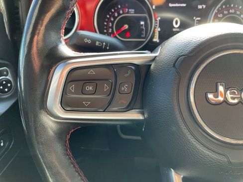 Used 2018 Jeep Wrangler Unlimited Rubicon w/ Dual Top Group AWD/4WD image 14