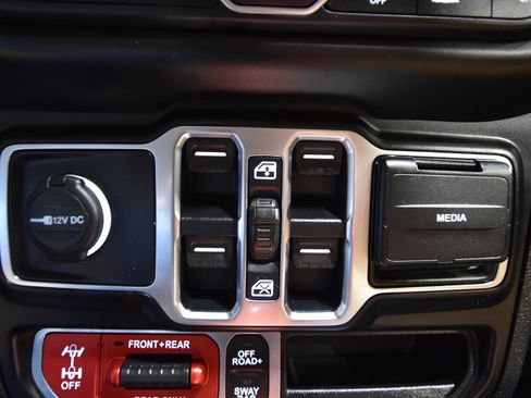 Used 2021 Jeep Gladiator Rubicon image 39