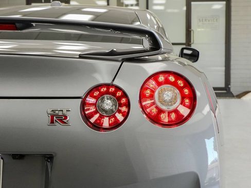 Used 2014 Nissan GT-R Premium AWD/4WD image 29
