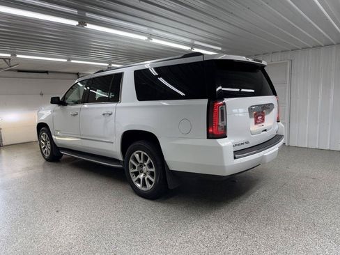 Used 2018 GMC Yukon XL Denali AWD/4WD image 5