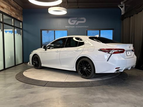 Used 2023 Toyota Camry XSE image 5