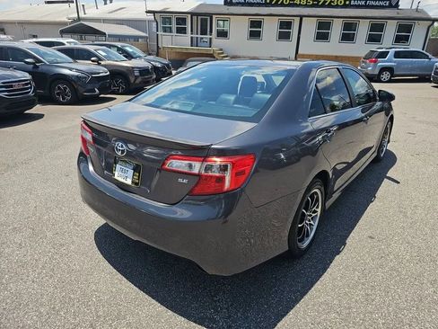 Used 2014 Toyota Camry SE FWD image 6