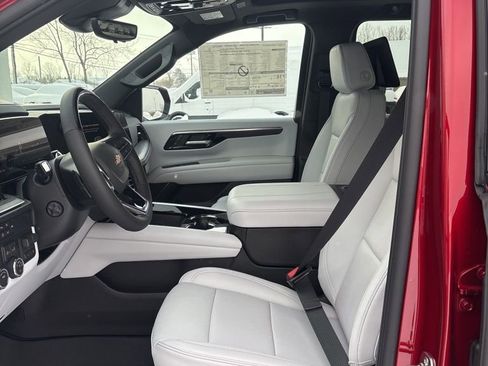 New 2026 Chevrolet Suburban Premier AWD/4WD image 6