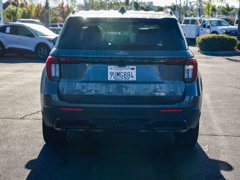 Used 2025 Ford Explorer ST-Line w/ Premium Package image 5