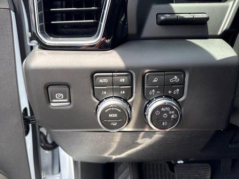 New 2026 GMC Sierra 2500 Denali Ultimate AWD/4WD image 25