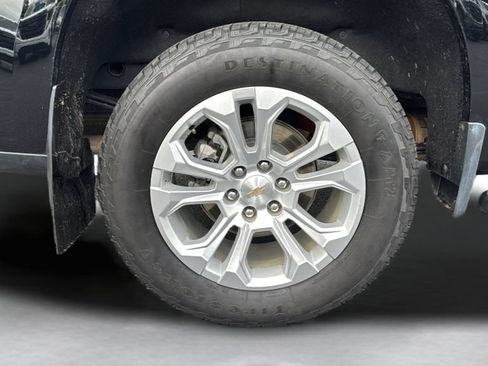 Used 2024 Chevrolet Silverado 1500 LTZ AWD/4WD image 25