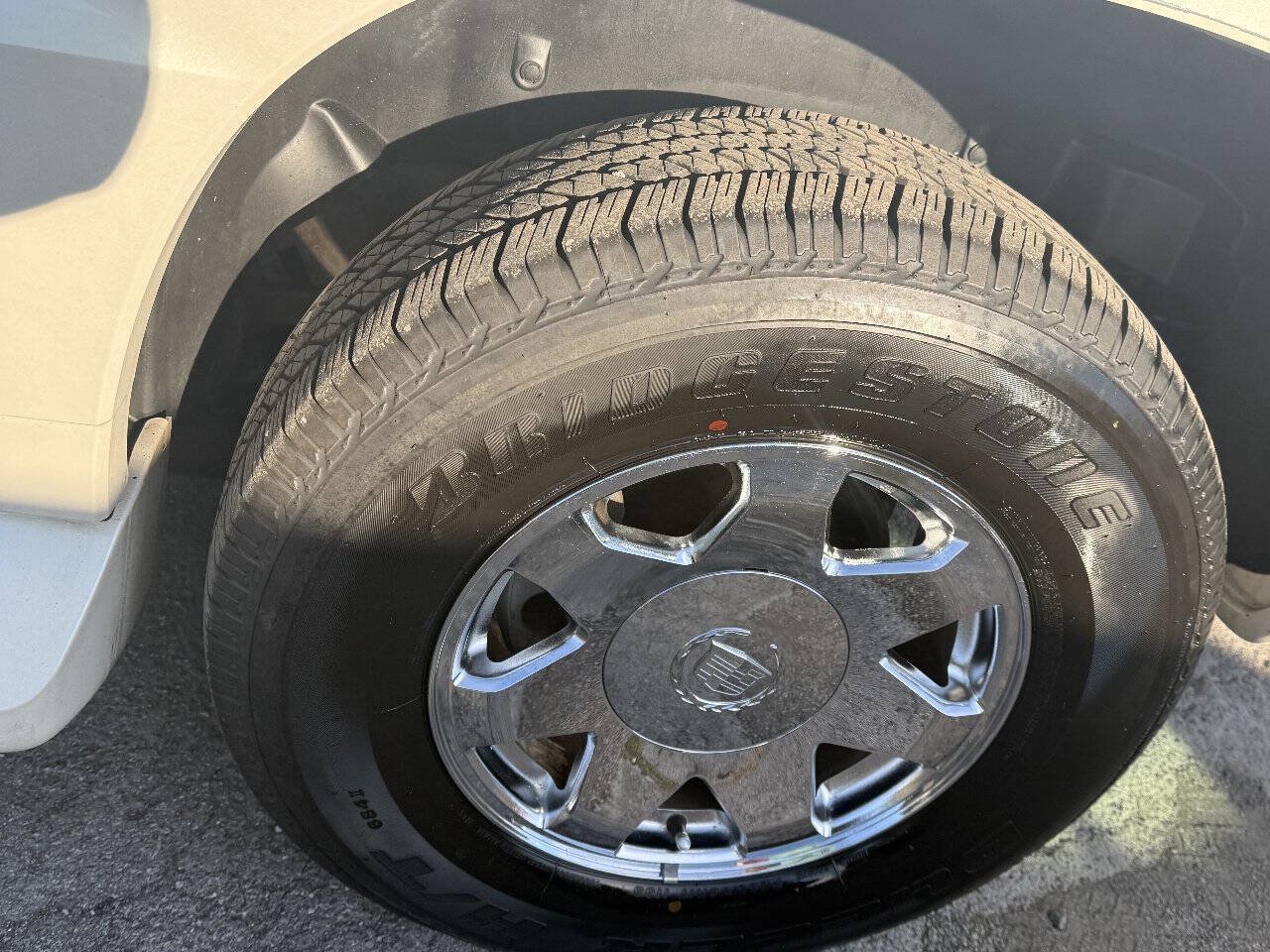 Used 2003 Cadillac Escalade 2WD image 30