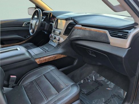 Used 2015 GMC Yukon Denali w/ Touring Package image 39