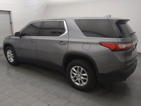 Used 2021 Chevrolet Traverse LS FWD image 3