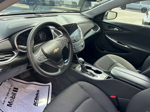Used 2024 Chevrolet Malibu LT FWD image 9