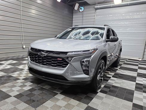 Used 2025 Chevrolet Trax RS w/ Driver Confidence Package FWD image 41
