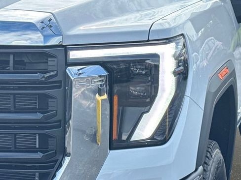 New 2026 GMC Sierra 2500 Pro w/ 1SA Pro Safety Plus Package AWD/4WD image 40