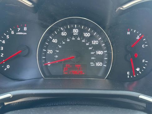 Used 2014 Kia Sorento LX FWD image 34