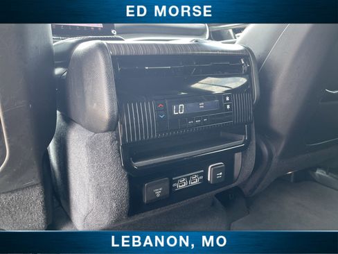 Used 2024 Jeep Wagoneer L Series II w/ Flexible Seating Group AWD/4WD image 20