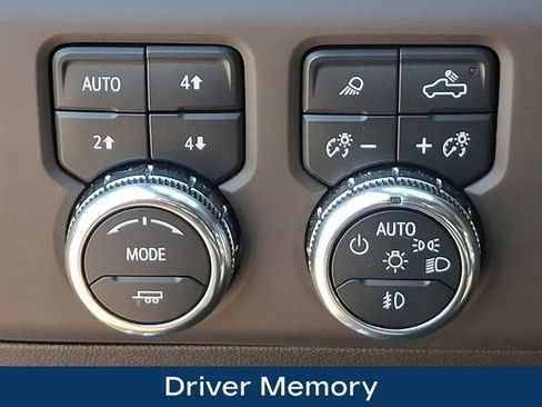 Used 2023 GMC Sierra 1500 Denali AWD/4WD image 9