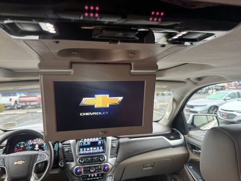 Used 2017 Chevrolet Suburban Premier image 33