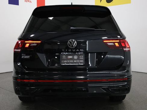 Used 2022 Volkswagen Tiguan SE R-Line FWD image 11