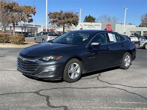 Used 2021 Chevrolet Malibu LS image 1