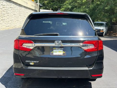 Used 2018 Honda Odyssey EX image 8
