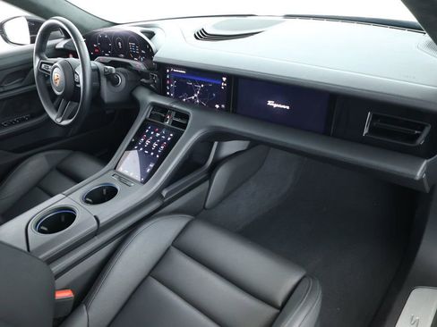 Used 2022 Porsche Taycan 4S image 25