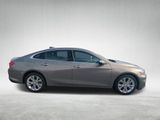 Used 2018 Chevrolet Malibu Premier w/ Driver Confidence Package image 2