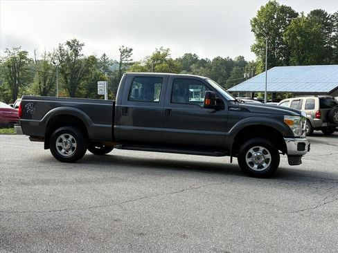 Used 2016 Ford F250 XL w/ Power Equipment Group AWD/4WD image 3